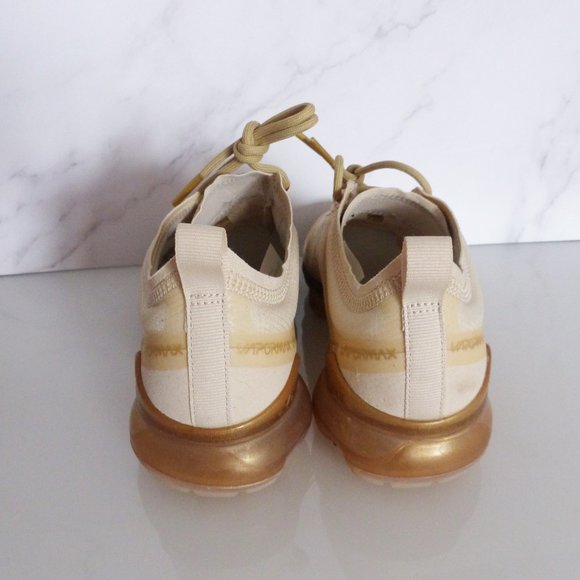NIKE WMNS AIR VAPORMAX 2019 CREAM/SAIL-LIGHT BONE AR6632-101 - Picture 4 of 10